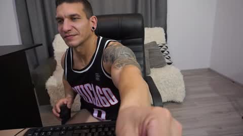 Lucian online show from December 5, 2025, 11:08 am