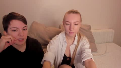 Amanda and  pair in a real life we love each other but can play with you online show from December 11, 2024, 8:36 am