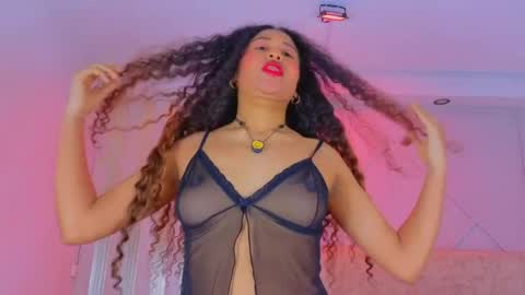 secretestrell online show from June 8, 2026, 3:18 am