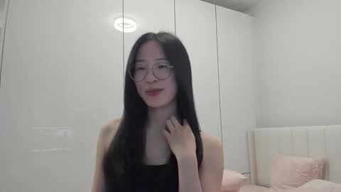 Angela online show from December 22, 2025, 10:29 pm