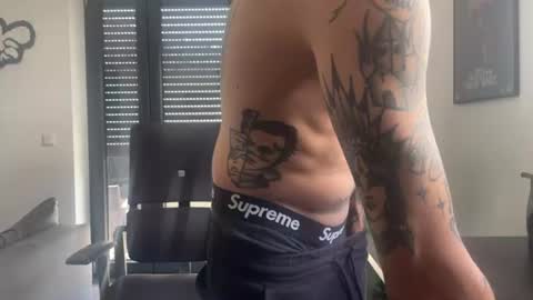 Snapshot of secretlust96 chatting on August 7, 2026, 12:40 pm secretlust96 online show from August 7, 2026, 12:40 pm