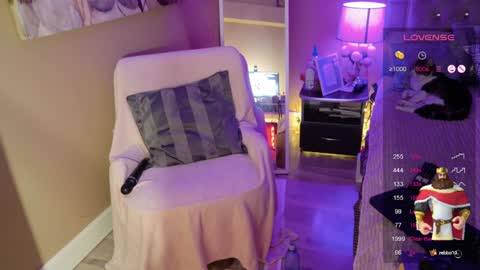Snapshot of secretmistress01 chatting on December 29, 2024, 4:08 pm Mariot Mery for short ..never call me PET NAMES in FREECHAT mom momy baby or sweety online show from December 29, 2024, 4:08 pm