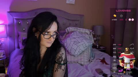 Snapshot of secretmistress01 chatting on January 19, 2025, 3:42 pm Mariot Mery for short ..never call me PET NAMES in FREECHAT mom momy baby or sweety online show from January 19, 2025, 3:42 pm