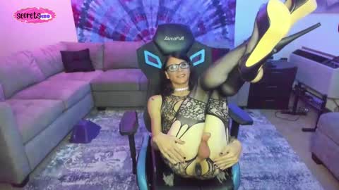 Snapshot of secrets420 chatting on October 5, 2025, 12:31 am Jasmine online show from October 5, 2025, 12:31 am