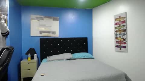 SecrettLoverss online show from September 9, 2025, 6:13 am