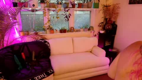 sedeussa online show from June 18, 2026, 2:34 am
