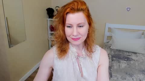 seductive_foxy_ online show from March 15, 2026, 12:22 pm