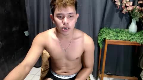 Snapshot of seductive_maxxx chatting on April 27, 2026, 1:09 pm Max online show from April 27, 2026, 1:09 pm