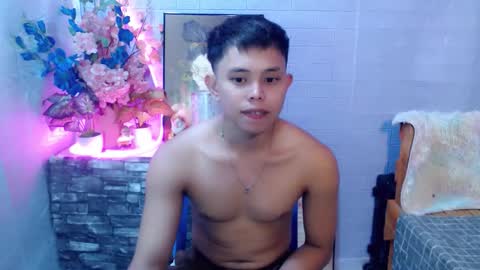 Snapshot of seductive_maxxx chatting on May 23, 2026, 5:12 am Max online show from May 23, 2026, 5:12 am