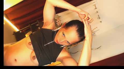 Snapshot of seductive_nicki chatting on December 14, 2024, 1:39 am seductive_nicki online show from December 14, 2024, 1:39 am
