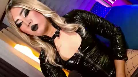 SCARLETTE  online show from May 9, 2026, 5:07 pm