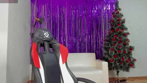 seductive_she_wolf online show from December 6, 2024, 4:06 pm