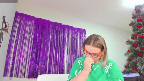 seductive_she_wolf online show from December 28, 2024, 10:03 am