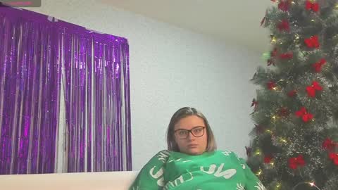 seductive_she_wolf online show from December 29, 2024, 12:23 pm