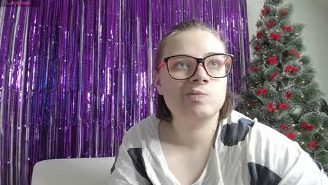 seductive_she_wolf online show from January 14, 2025, 3:15 pm