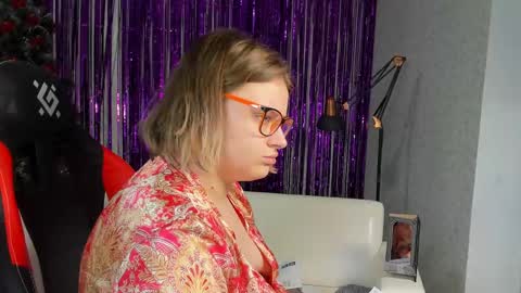 seductive_she_wolf online show from January 28, 2025, 12:57 am