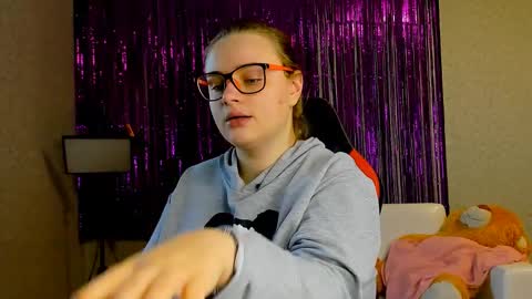 seductive_she_wolf online show from March 7, 2025, 12:34 pm