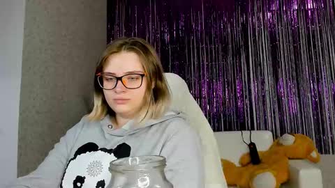 seductive_she_wolf online show from March 8, 2025, 5:11 pm