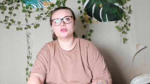 seductive_she_wolf online show from October 6, 2025, 4:59 pm