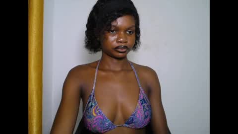 seductive_sugar247 online show from May 5, 2026, 5:15 am
