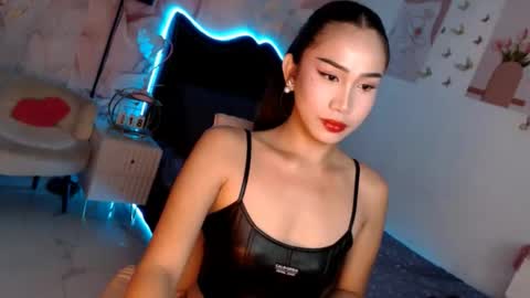 Vanessa online show from November 17, 2025, 10:37 pm