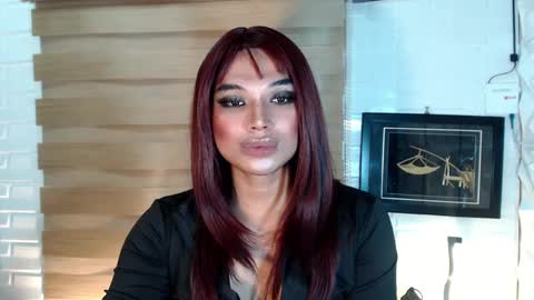 Snapshot of seductivedeluxe69 chatting on February 24, 2025, 6:15 pm Deluxe online show from February 24, 2025, 6:15 pm