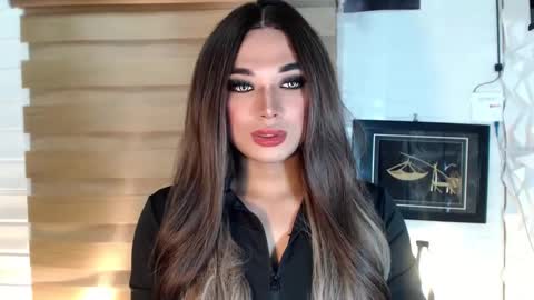 Snapshot of seductivedeluxe69 chatting on March 1, 2025, 3:21 am Deluxe online show from March 1, 2025, 3:21 am