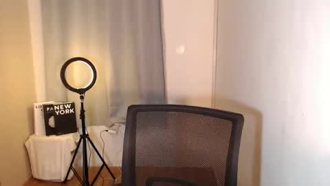 Snapshot of seductivedeluxe69 chatting on September 20, 2025, 7:15 pm Deluxe online show from September 20, 2025, 7:15 pm