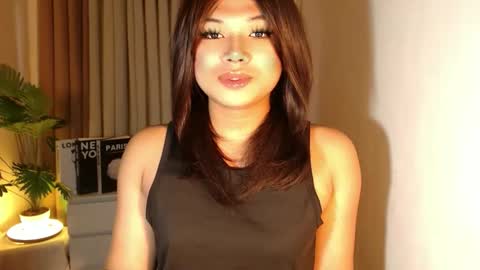 Snapshot of seductivedeluxe69 chatting on October 10, 2025, 5:28 am Deluxe online show from October 10, 2025, 5:28 am