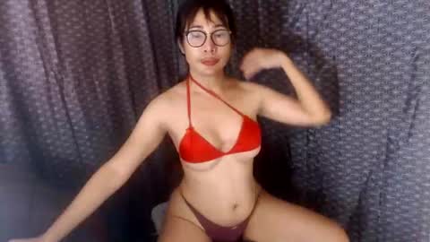 Julia Starlette online show from July 28, 2026, 4:05 pm