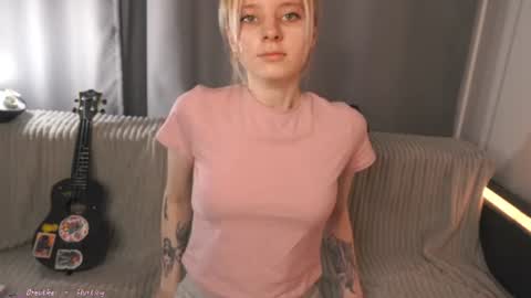 Snapshot of seebunny chatting on July 10, 2026, 4:20 pm See Its honey bunny im Lana online show from July 10, 2026, 4:20 pm