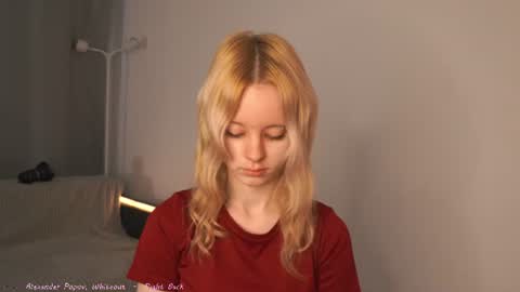 Snapshot of seebunny chatting on July 14, 2026, 4:23 pm See Its honey bunny im Lana online show from July 14, 2026, 4:23 pm