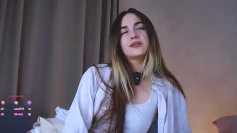 Snapshot of seeeyoubaby chatting on October 5, 2025, 4:16 pm Slavia online show from October 5, 2025, 4:16 pm