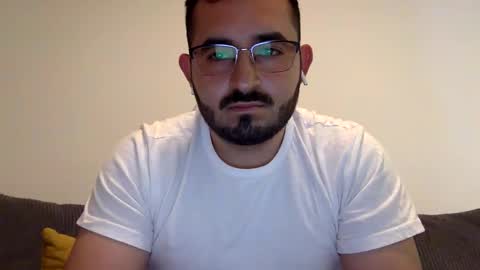 seficha18 online show from May 20, 2026, 4:46 pm
