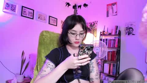 Snapshot of segismunda chatting on May 1, 2026, 1:32 am Luciana online show from May 1, 2026, 1:32 am