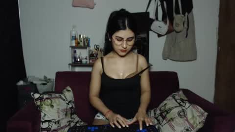 Snapshot of seleena_01 chatting on March 3, 2025, 10:42 pm seleena_01 online show from March 3, 2025, 10:42 pm