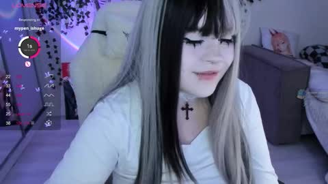 Snapshot of selena___cute chatting on October 28, 2025, 5:00 am Selena online show from October 28, 2025, 5:00 am