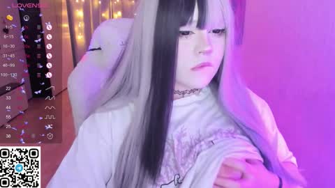 Selena  online show from February 5, 2026, 4:39 am