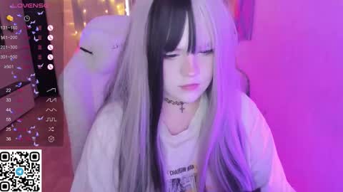 Snapshot of selena___cute chatting on February 12, 2026, 7:25 am Selena online show from February 12, 2026, 7:25 am