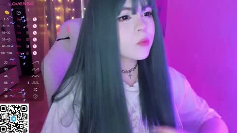 Snapshot of selena___cute chatting on March 16, 2026, 5:35 am Selena online show from March 16, 2026, 5:35 am