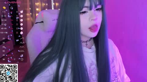 Snapshot of selena___cute chatting on March 16, 2026, 5:44 am Selena online show from March 16, 2026, 5:44 am