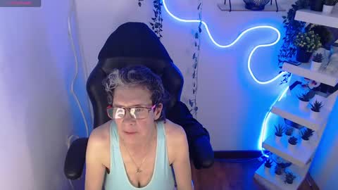 Snapshot of selena_ferreira chatting on June 1, 2026, 7:26 pm Selena online show from June 1, 2026, 7:26 pm