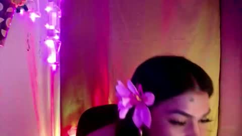 selena_fox2000 online show from May 13, 2026, 6:44 am