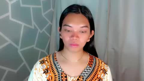 Selena online show from March 19, 2026, 1:20 am