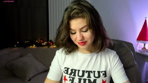 Snapshot of selena_grey_ chatting on December 22, 2024, 1:01 am Selena online show from December 22, 2024, 1:01 am