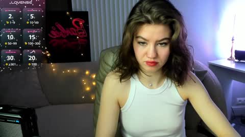Snapshot of selena_grey_ chatting on February 6, 2025, 1:05 am Selena online show from February 6, 2025, 1:05 am