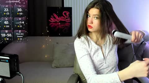 Snapshot of selena_grey_ chatting on February 9, 2025, 12:49 am Selena online show from February 9, 2025, 12:49 am