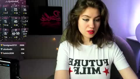 Snapshot of selena_grey_ chatting on February 18, 2025, 4:04 am Selena online show from February 18, 2025, 4:04 am