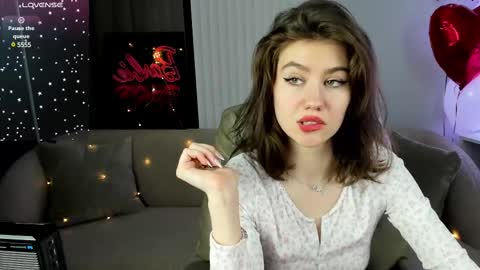 Snapshot of selena_grey_ chatting on March 3, 2025, 4:03 am Selena online show from March 3, 2025, 4:03 am