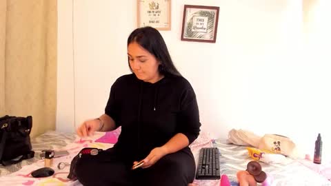 Karen online show from January 8, 2026, 2:08 pm